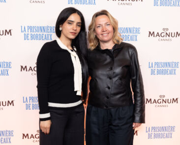 Hafsia Herzi - Photocall de la soirée du film "La Prisonnière de Bordeaux" sur la plage Magnum lors du 77ème Festival International du Film de Cannes, France, le 18 mai 2024. © Jeremy Melloul / Magnum Cannes via Bestimage
 
#
Photocall "La Prisonniere de Bordeaux" at Magnum Beach party during the 77th Cannes International Film Festival on May 18, 2024